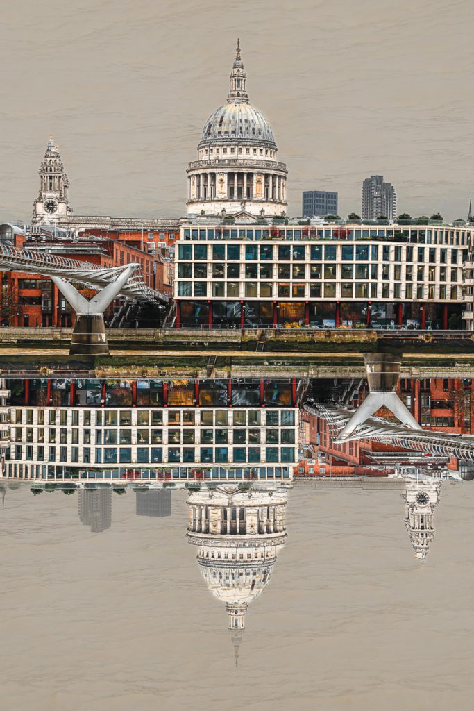 Thames Mirror : St Paul's in Reverse